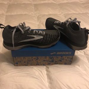 Womens brooks bedlam size 8.5